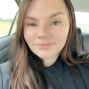 Meet your Posher, Savannah